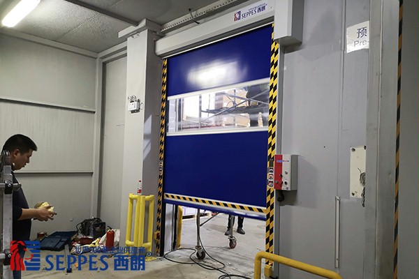上海物流园内部快速卷帘门1 上海物流园内部快速卷帘门1