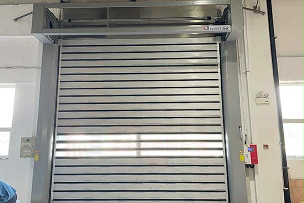 成品仓储库硬质快速门1 成品仓储库硬质快速门